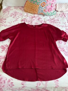 glam Burgundy Short-Sleeve High-Low Tunic